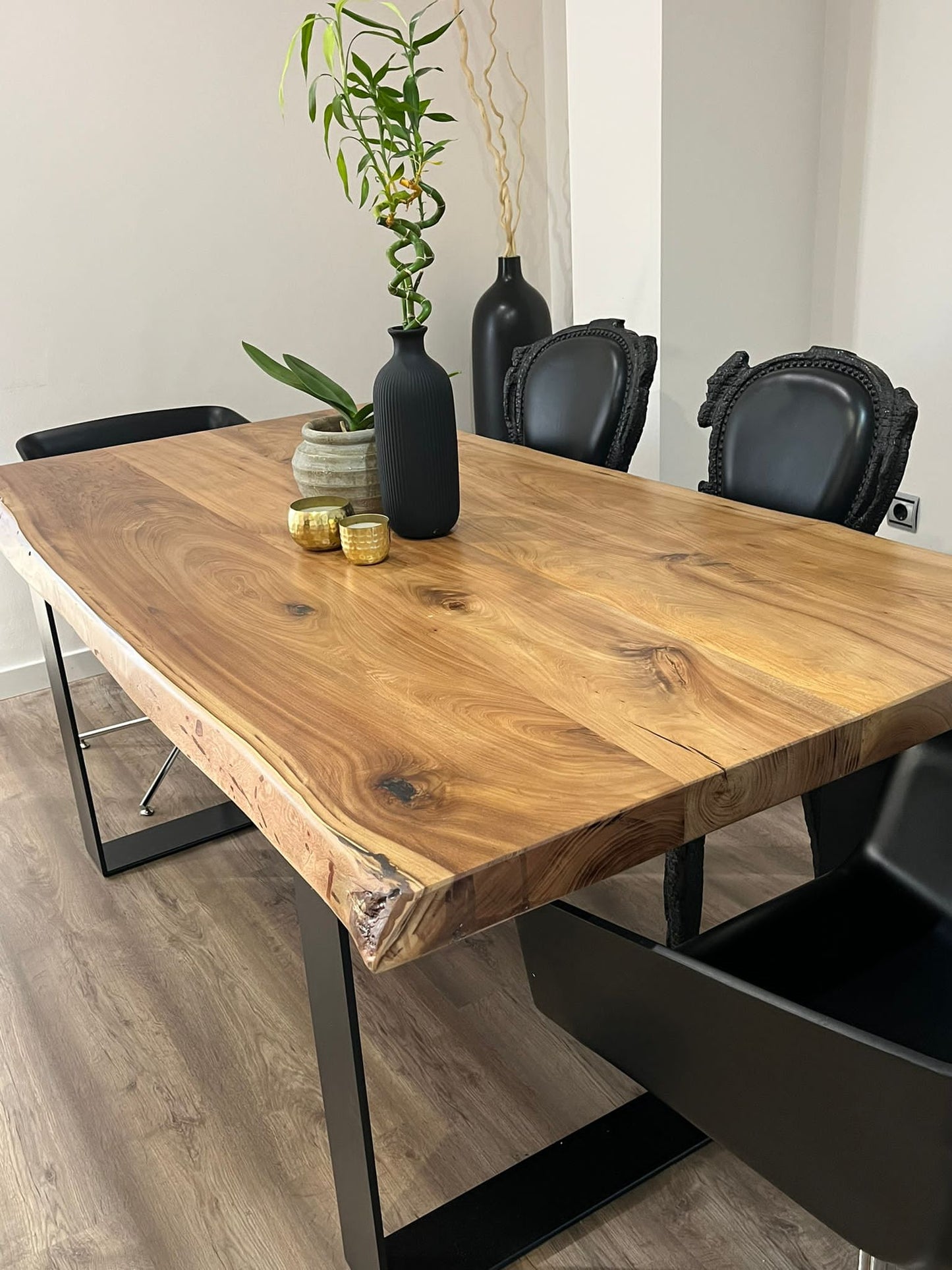 MESA DE COMEDOR DE MADERA MACISA